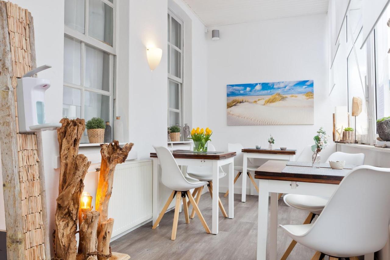 Haus Menno Janssen - Ferienwohnung Bella Norderney Dış mekan fotoğraf
